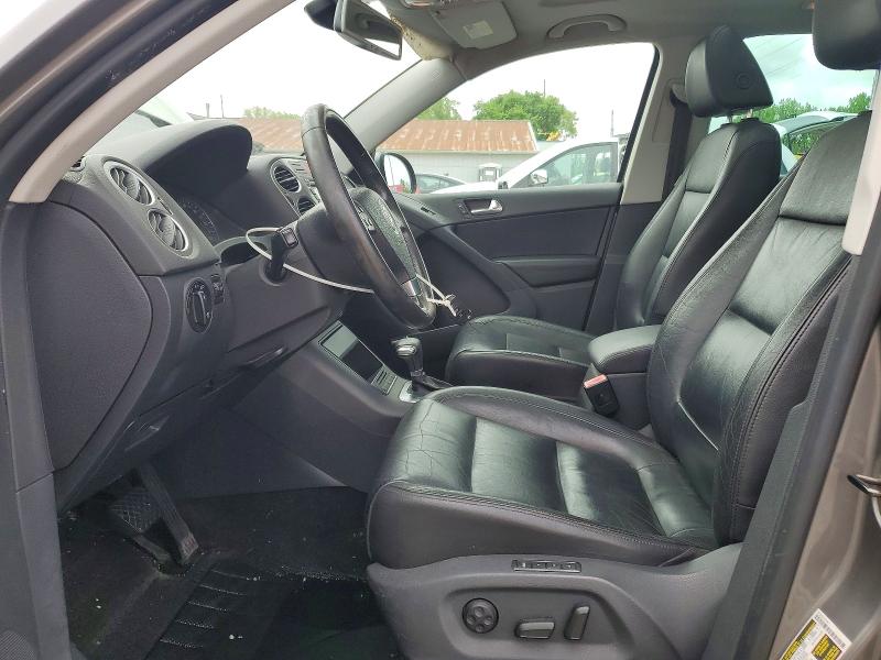 2010 Volkswagen Tiguan მანქანა იყიდება აუქციონზე, vin: WVGBV7AX9AW532050, აუქციონის ნომერი: 51340576