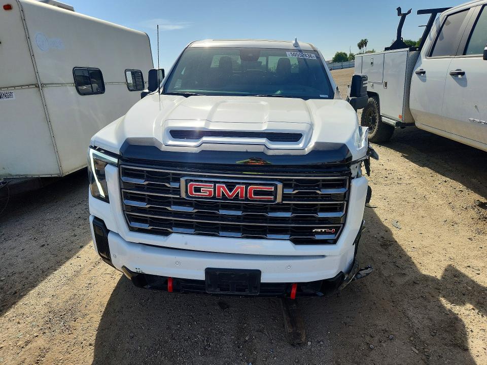 50552836 :رقم المزاد ، 1GT4UPEY6SF304544 vin ، 2025 Gmc Sierra مزاد بيع