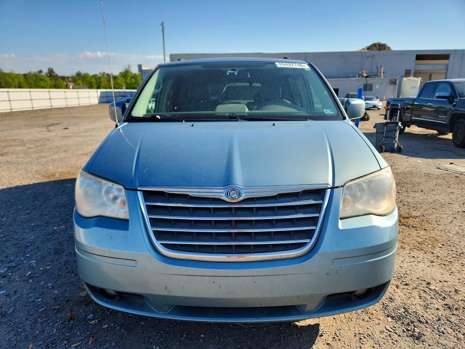 49492746 :رقم المزاد ، 2A4RR5D1XAR285062 vin ، 2010 Chrysler Town And Country مزاد بيع