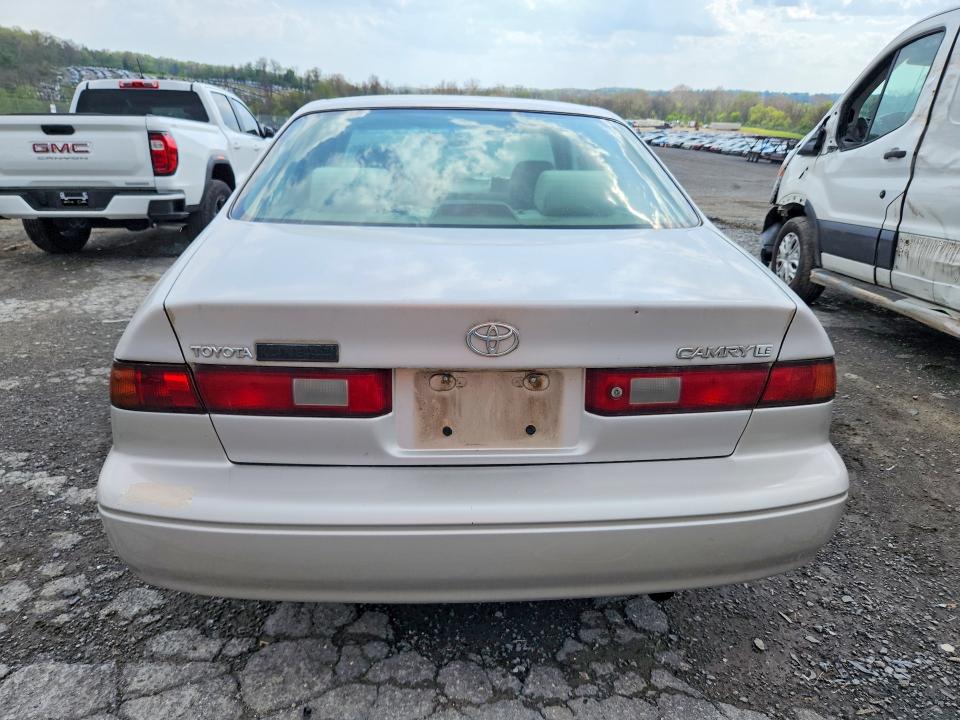 50830766 :رقم المزاد ، 4T1BG22K6XU559680 vin ، 1999 Toyota Camry مزاد بيع