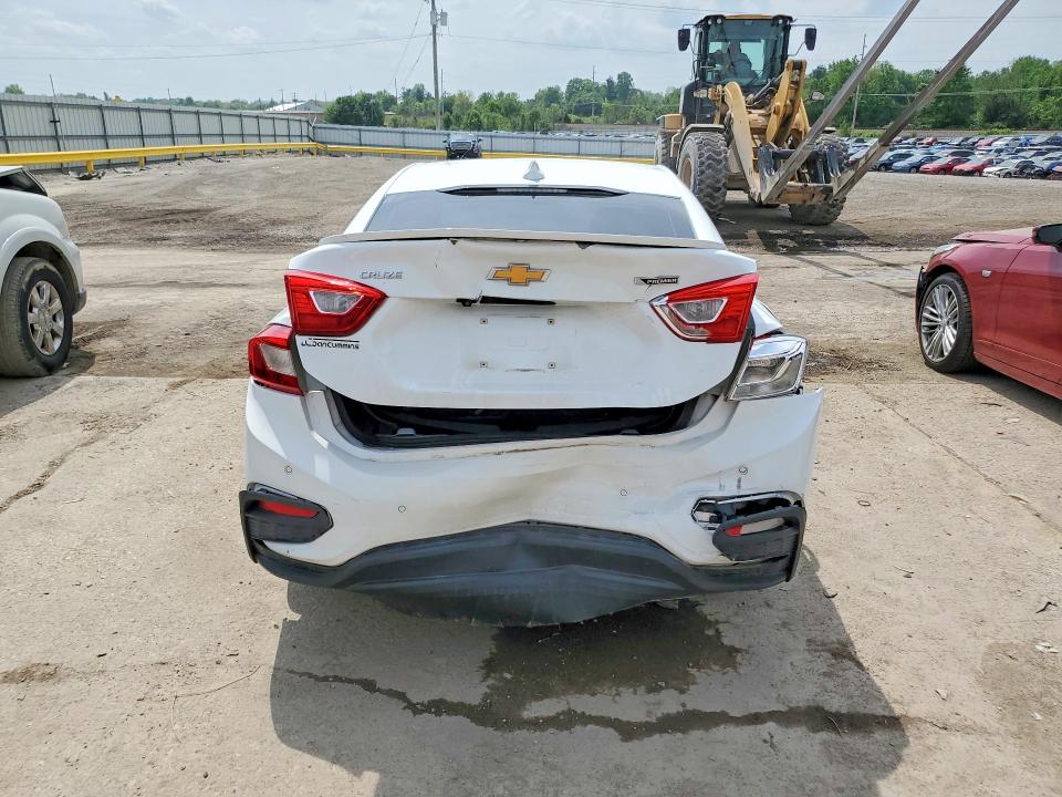 Продажа на аукционе авто 2017 Chevrolet Cruze, vin: 1G1BF5SMXH7121649, номер лота: 51132356
