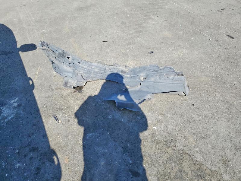 52025846 :رقم المزاد ، 1C4PJLCB7LD614972 vin ، 2020 Jeep Cherokee مزاد بيع