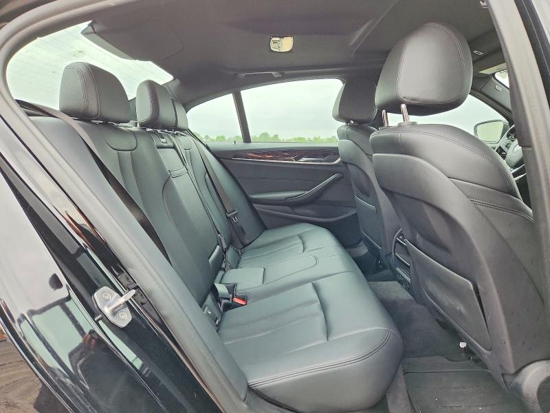 51761136 :رقم المزاد ، WBAJA7C53JWC74681 vin ، 2018 Bmw 530 مزاد بيع
