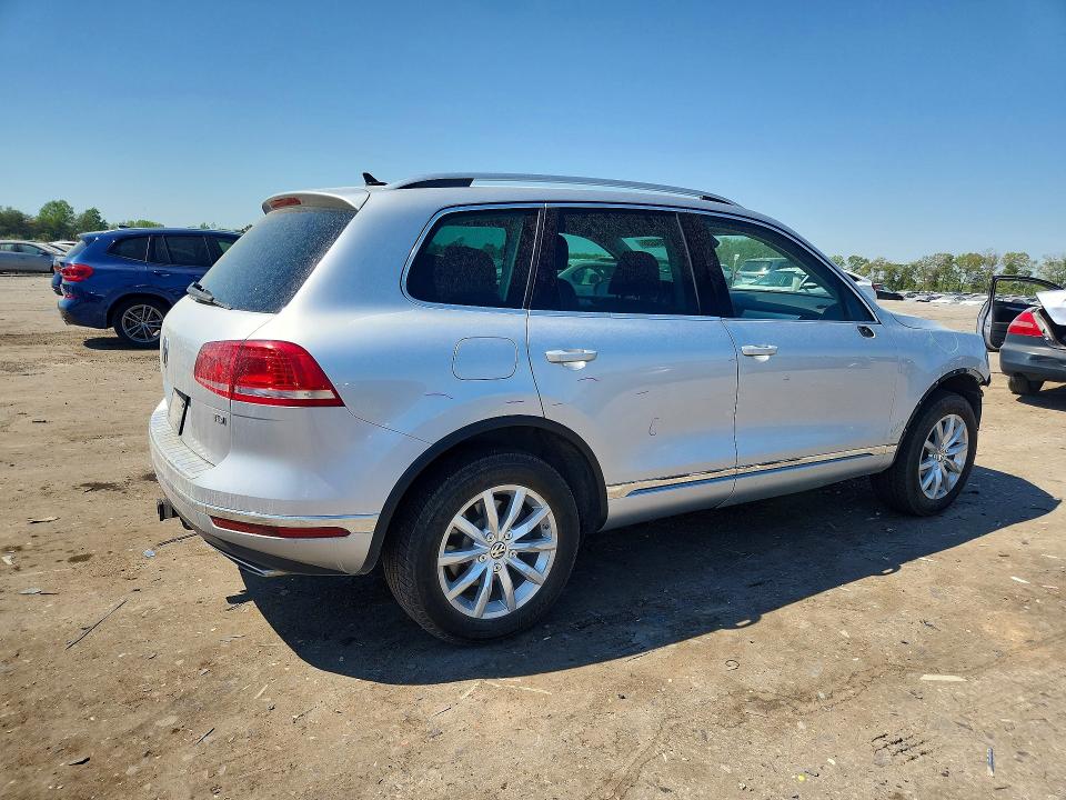 2015 Volkswagen Touareg მანქანა იყიდება აუქციონზე, vin: WVGEP9BP4FD002251, აუქციონის ნომერი: 49784236