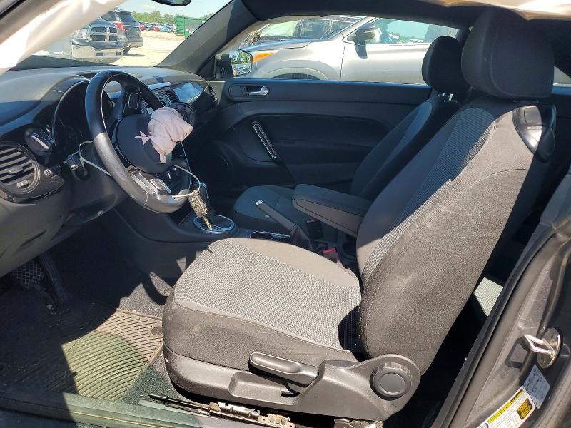 2018 Volkswagen Beetle მანქანა იყიდება აუქციონზე, vin: 3VWFD7AT1JM701318, აუქციონის ნომერი: 51720486