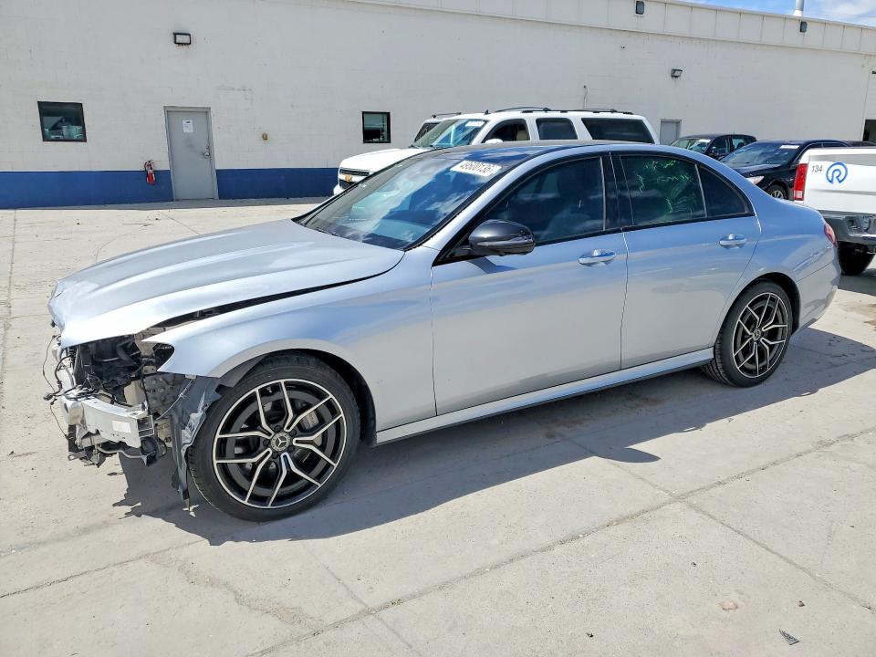 49500136 :رقم المزاد ، W1KZF8EB5NB020387 vin ، 2022 Mercedes-benz E مزاد بيع