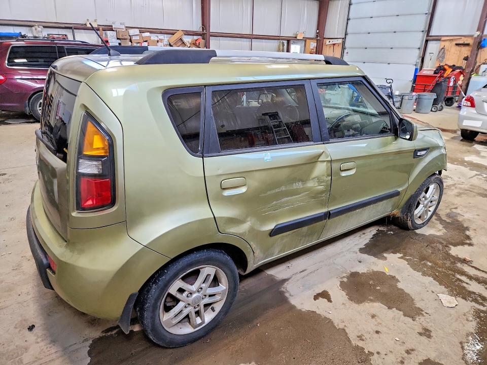 48870496 :رقم المزاد ، KNDJT2A2XA7173458 vin ، 2010 Kia Soul مزاد بيع