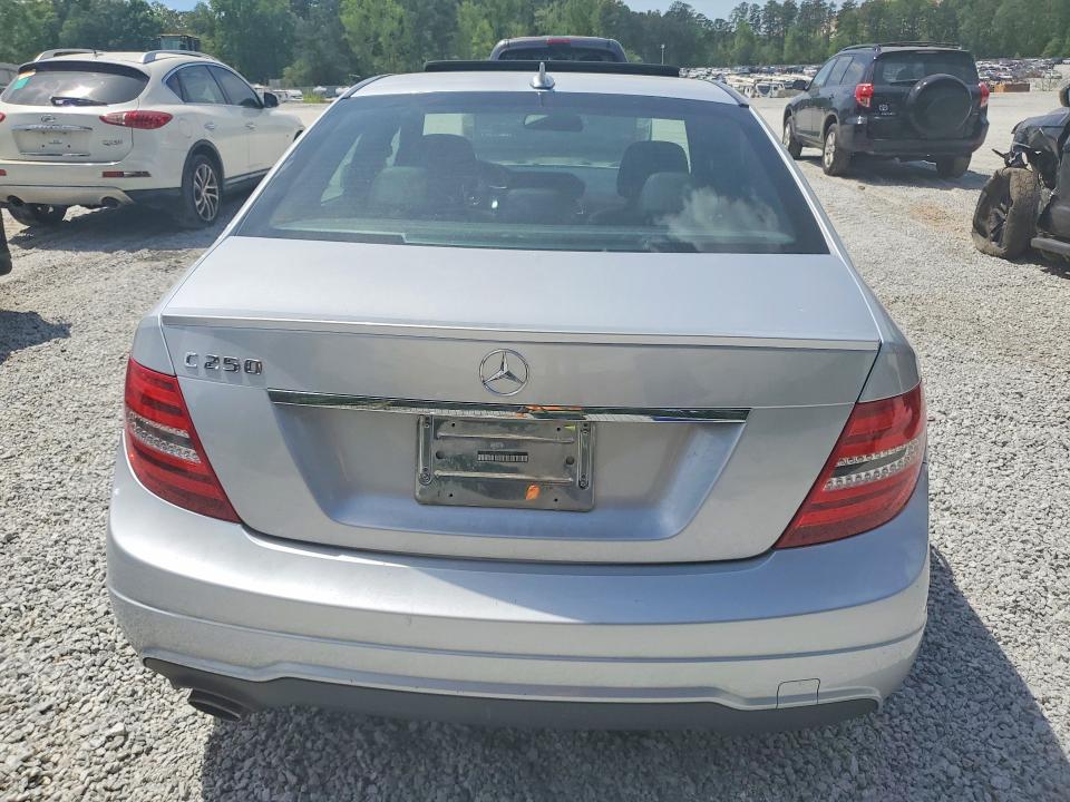 Продажа на аукционе авто 2012 Mercedes-benz C, vin: WDDGF4HBXCR210461, номер лота: 49766586