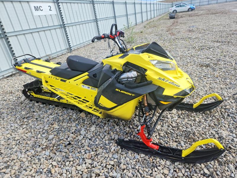 47790006 :رقم المزاد ، 2BPSTPLDXLV000709 vin ، 2020 Ski Summit 800 مزاد بيع