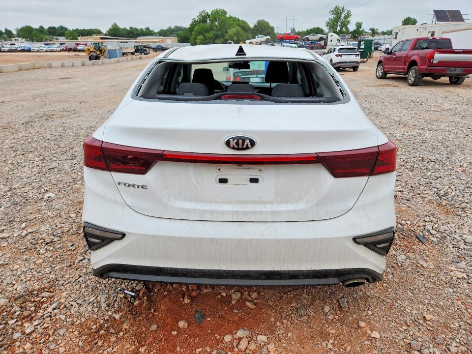 51250286 :رقم المزاد ، 3KPF24AD8ME359980 vin ، 2021 Kia Forte مزاد بيع