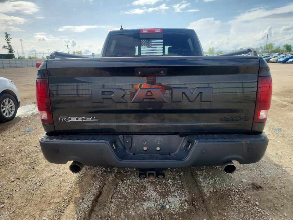 51330516 :رقم المزاد ، 1C6RR7YT7JS204649 vin ، 2018 Ram 1500 مزاد بيع
