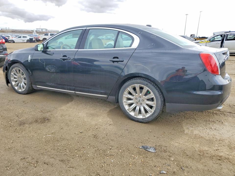 46564286 :رقم المزاد ، 1LNHL9FT4BG613728 vin ، 2011 Lincoln Townhouse Mks مزاد بيع