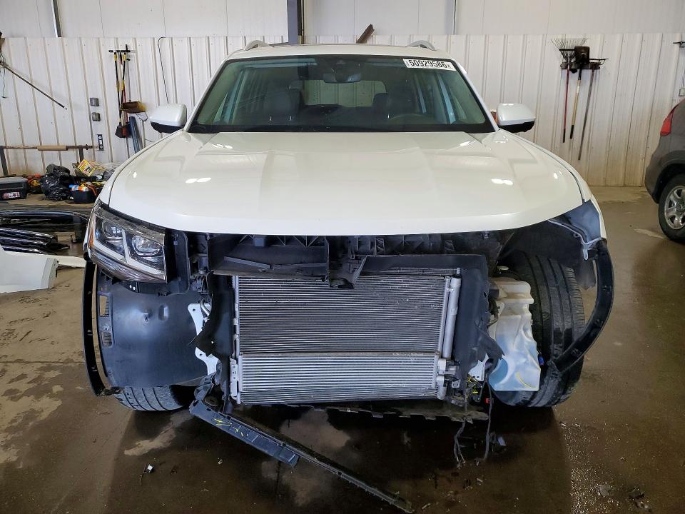 50929586 :رقم المزاد ، 1V2FR2CA0NC562274 vin ، 2022 Volkswagen Atlas مزاد بيع