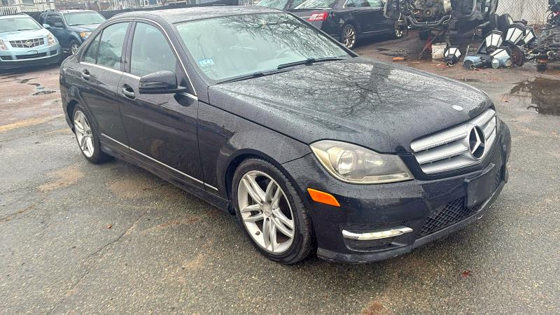 Продаж на аукціоні авто 2013 Mercedes-benz C, vin: WDDGF8ABXDR279332, номер лоту: 48867656