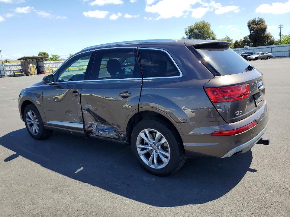 49858916 :رقم المزاد ، WA1AAAF79HD013307 vin ، 2017 Audi Q7 مزاد بيع