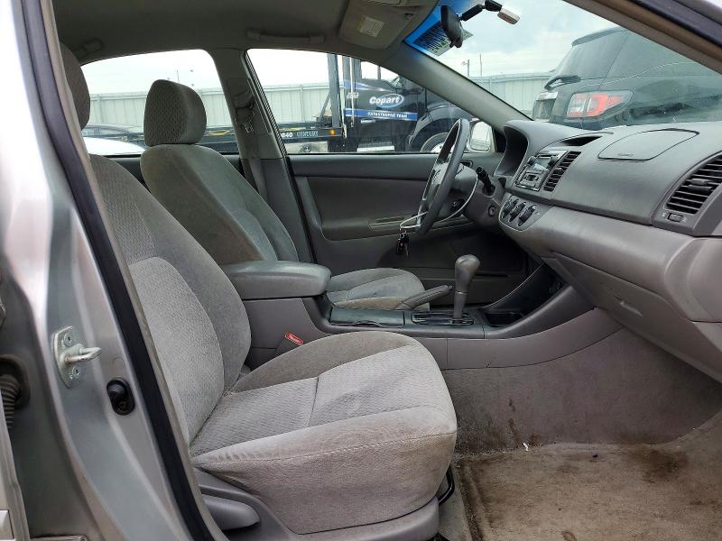 50724206 :رقم المزاد ، 4T1BF32K93U044188 vin ، 2003 Toyota Camry مزاد بيع