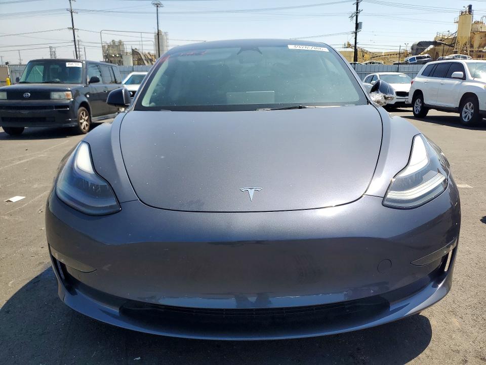 Продажа на аукционе авто 2022 Tesla Model 3, vin: 5YJ3E1EBXNF233181, номер лота: 49285986