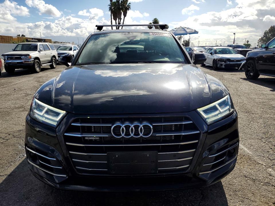 49450416 :رقم المزاد ، WA1E2AFY1L2070077 vin ، 2020 Audi Q5 E مزاد بيع