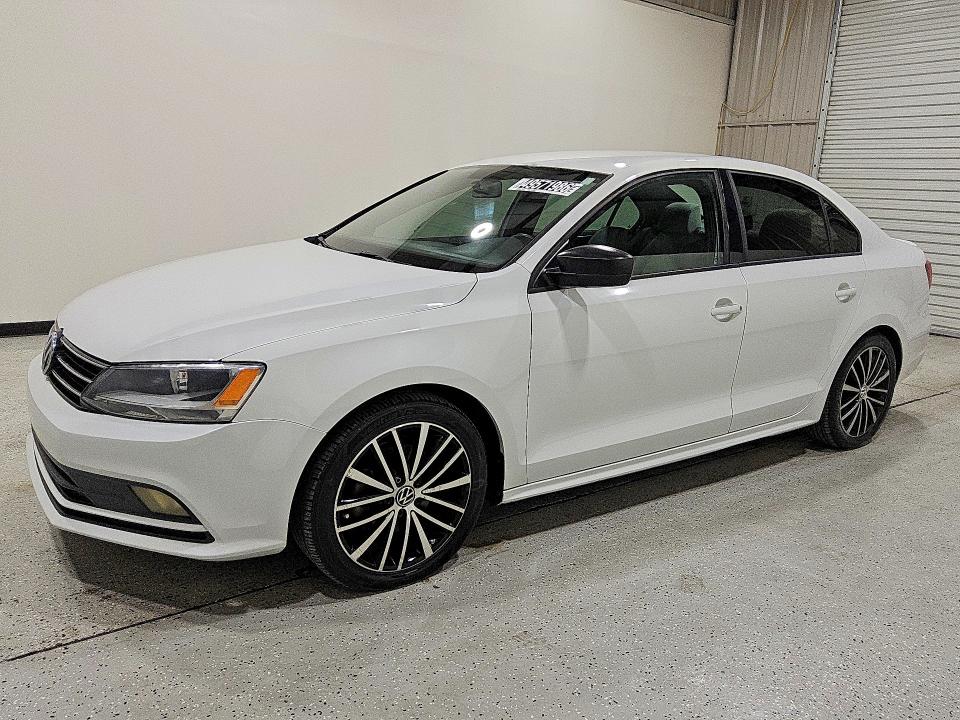 49571986 :رقم المزاد ، 3VWD17AJ8FM214011 vin ، 2015 Volkswagen Jetta مزاد بيع