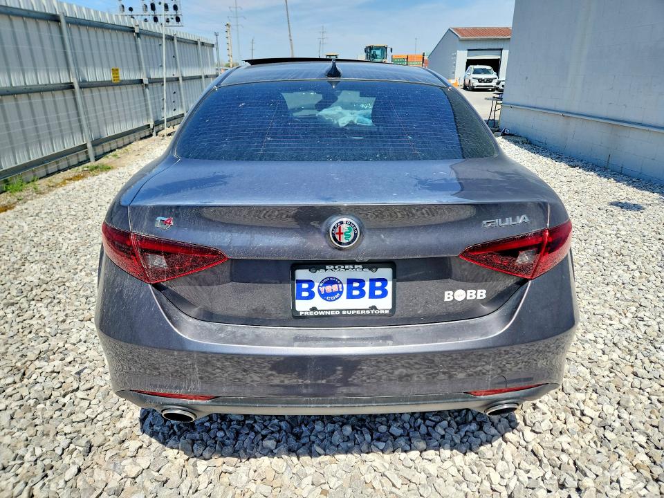 2018 Alfa Romeo Giulia მანქანა იყიდება აუქციონზე, vin: ZARFAEDNXJ7563985, აუქციონის ნომერი: 50492996