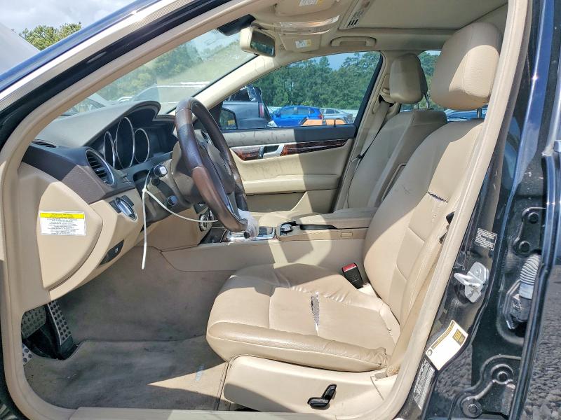 Продажа на аукционе авто 2013 Mercedes-benz C, vin: WDDGF4HB4DR270527, номер лота: 50296846