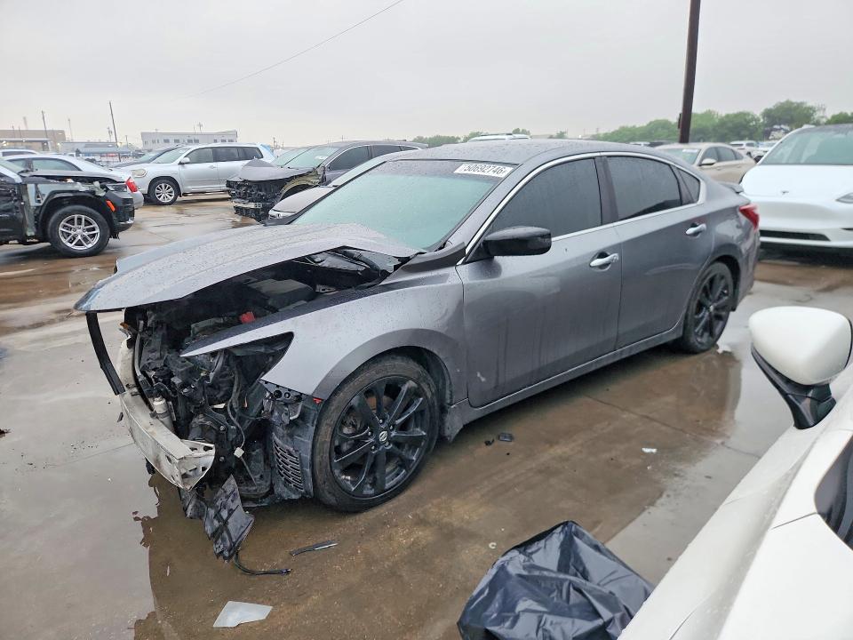 2018 Nissan Altima მანქანა იყიდება აუქციონზე, vin: 1N4AL3AP8JC275940, აუქციონის ნომერი: 50692746