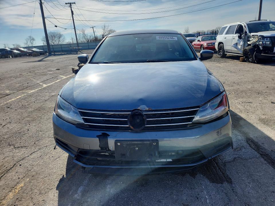 48955246 :رقم المزاد ، 3VW167AJ0HM316037 vin ، 2017 Volkswagen Jetta مزاد بيع