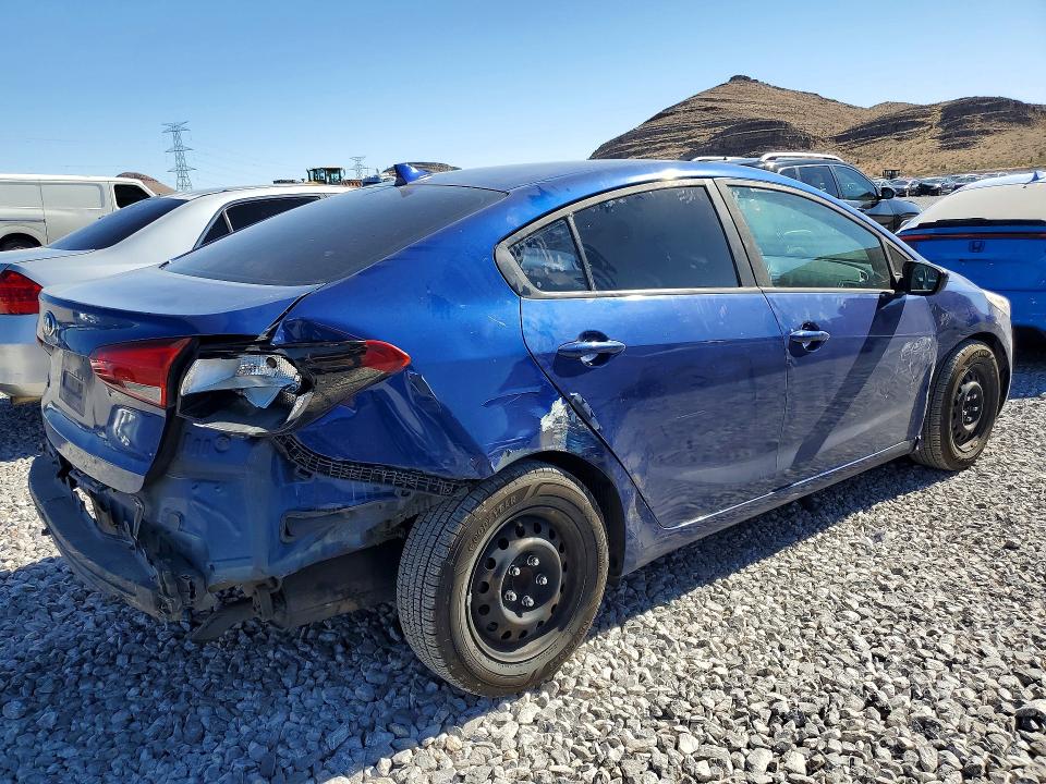 48979856 :رقم المزاد ، 3KPFK4A76HE071181 vin ، 2017 Kia Forte مزاد بيع
