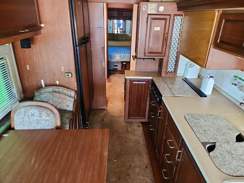 50948486 :رقم المزاد ، 4UZAAHAK41CJ36093 vin ، 2001 Winnebago Motorhome مزاد بيع