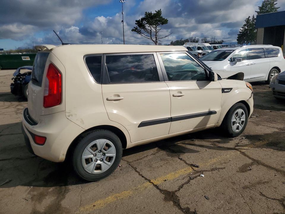 52011626 :رقم المزاد ، KNDJT2A52C7452903 vin ، 2012 Kia Soul مزاد بيع