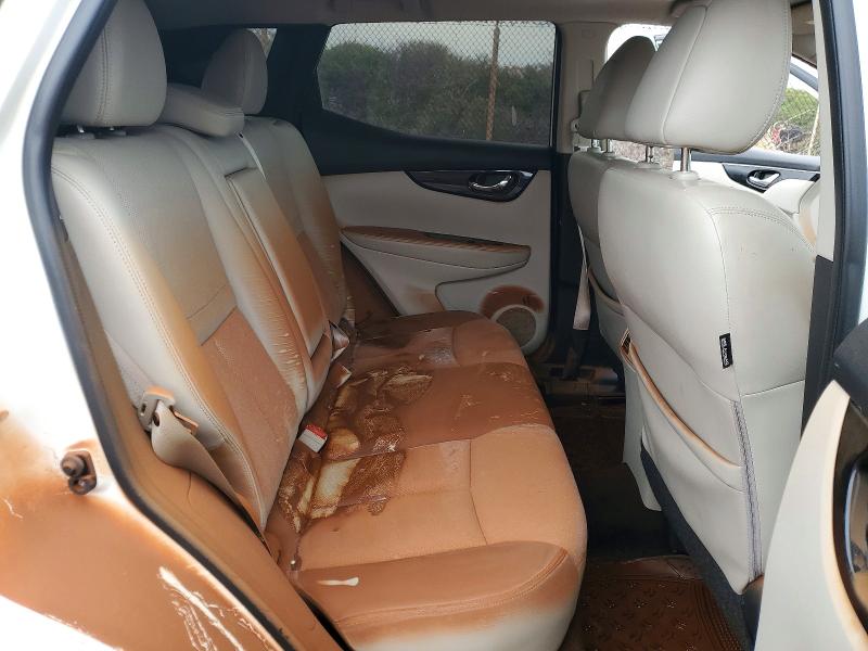 49398856 :رقم المزاد ، JN1BJ1CP1JW500271 vin ، 2018 Nissan Rogue Sport مزاد بيع