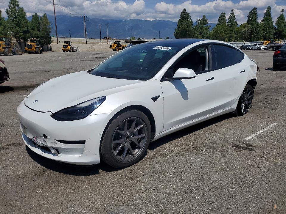 49652046 :رقم المزاد ، 5YJ3E1EA5NF168277 vin ، 2022 Tesla Model 3 مزاد بيع