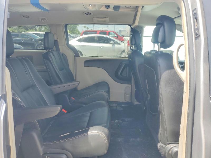 51018846 :رقم المزاد ، 2C4RC1BG5GR299211 vin ، 2016 Chrysler Town & Country مزاد بيع