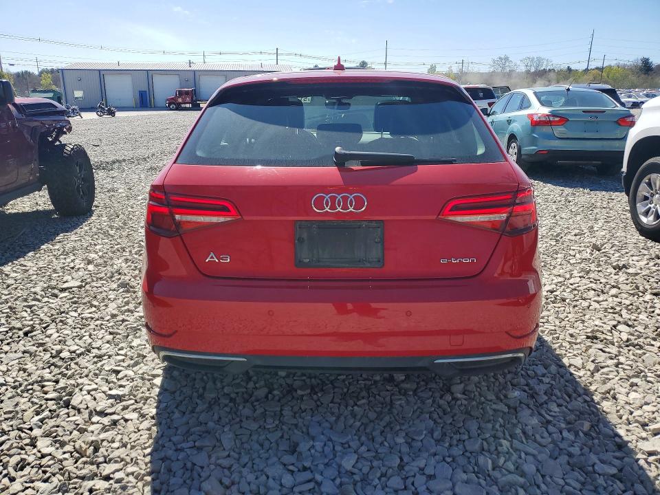Продаж на аукціоні авто 2017 Audi A3, vin: WAUTPBFF0HA106449, номер лоту: 51314026