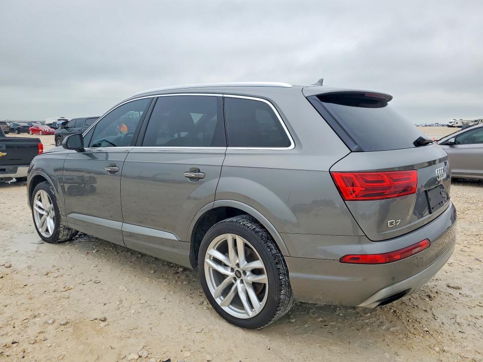2017 Audi Q7 მანქანა იყიდება აუქციონზე, vin: WA1VABF75HD050975, აუქციონის ნომერი: 50626946