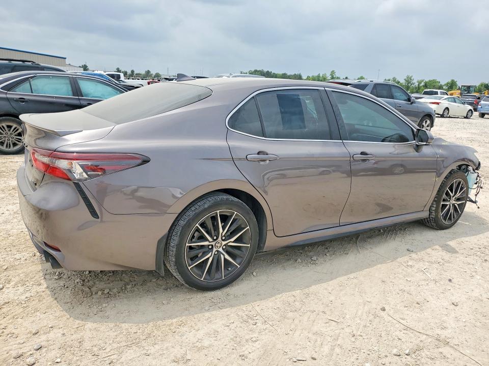 51213136 :رقم المزاد ، 4T1G11AK3RU892215 vin ، 2024 Toyota Camry مزاد بيع