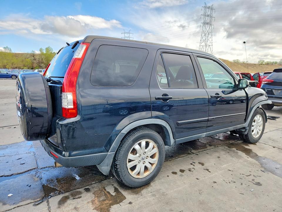 Продажа на аукционе авто 2005 Honda Cr-v, vin: JHLRD789X5C024449, номер лота: 51792436