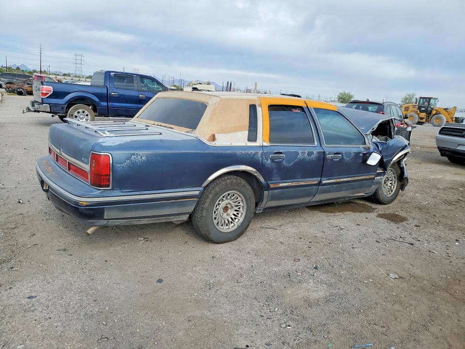 49658266 :رقم المزاد ، 1LNLM81W5VY742868 vin ، 1997 Lincoln Town Car مزاد بيع