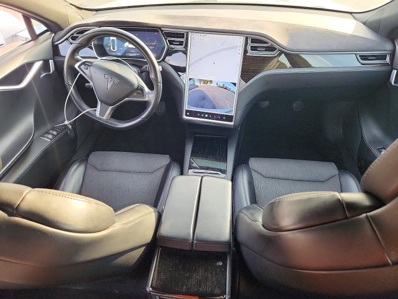 48629886 :رقم المزاد ، 5YJSA1E13HF206276 vin ، 2017 Tesla Model S مزاد بيع