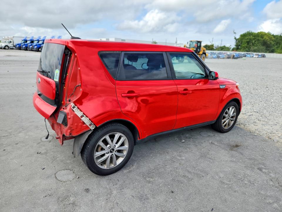 Продаж на аукціоні авто 2018 Kia Soul, vin: KNDJP3A53J7538647, номер лоту: 50588076