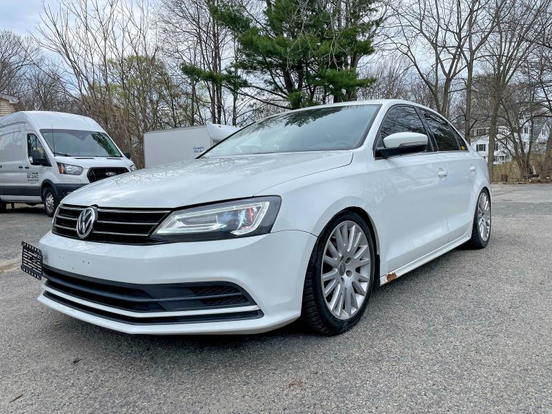 49979746 :رقم المزاد ، 3VWB67AJ5HM364931 vin ، 2017 Volkswagen Jetta مزاد بيع