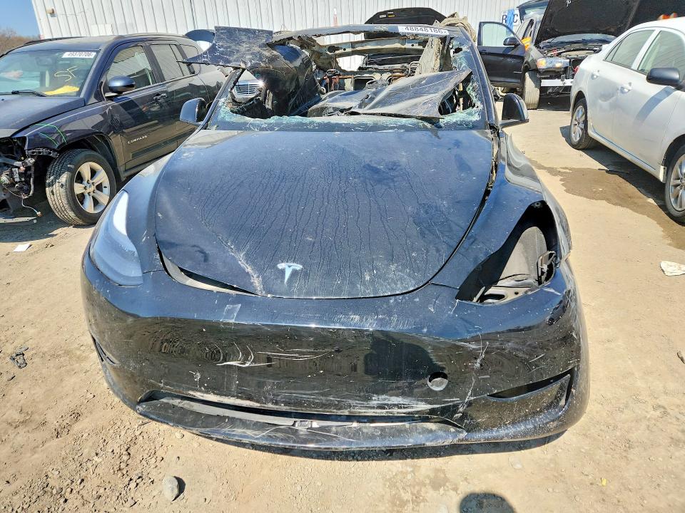48848186 :رقم المزاد ، 7SAYGDEF5PF830748 vin ، 2023 Tesla Model Y مزاد بيع