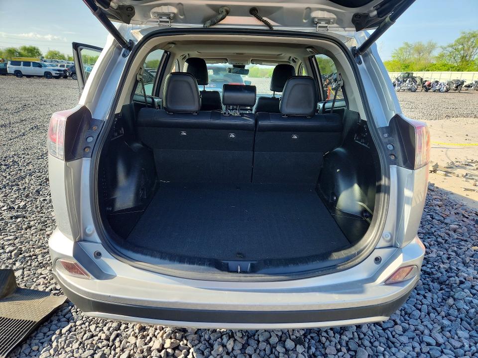 Продажа на аукционе авто 2018 Toyota Rav4, vin: JTMDFREV0JJ214362, номер лота: 50929296