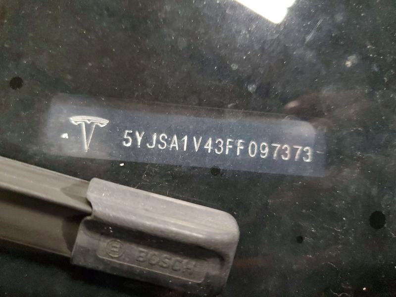 47388206 :رقم المزاد ، 5YJSA1V43FF097373 vin ، 2015 Tesla Model S مزاد بيع