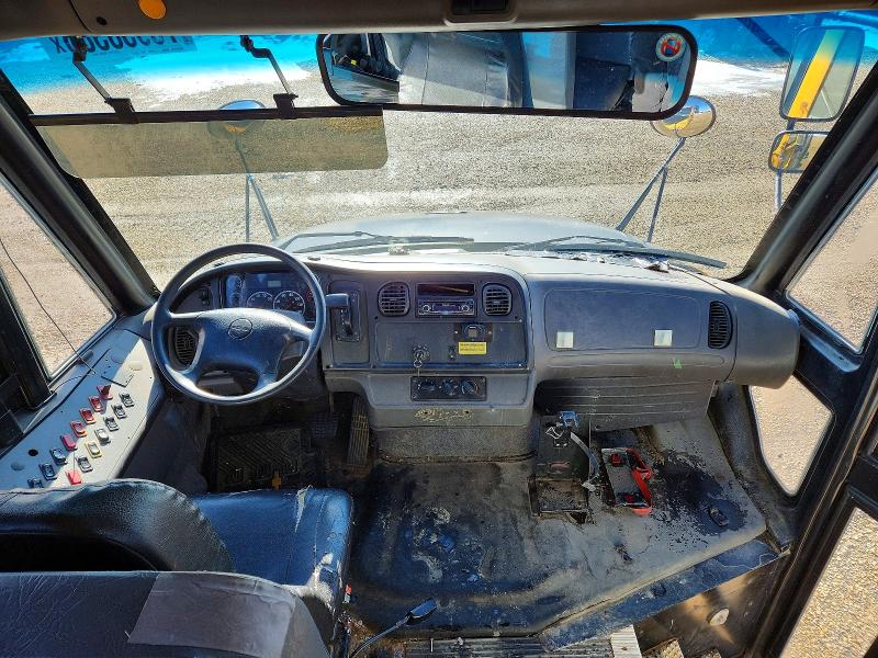 75958385 :رقم المزاد ، 4UZABRDU8BCAU5106 vin ، 2011 Freightliner Saf-t-liner C2 مزاد بيع