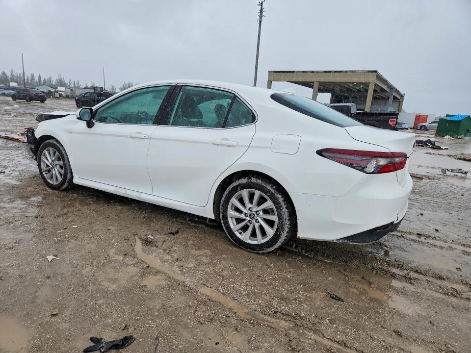 2022 Toyota Camry მანქანა იყიდება აუქციონზე, vin: 4T1C11AK2NU060079, აუქციონის ნომერი: 49259136