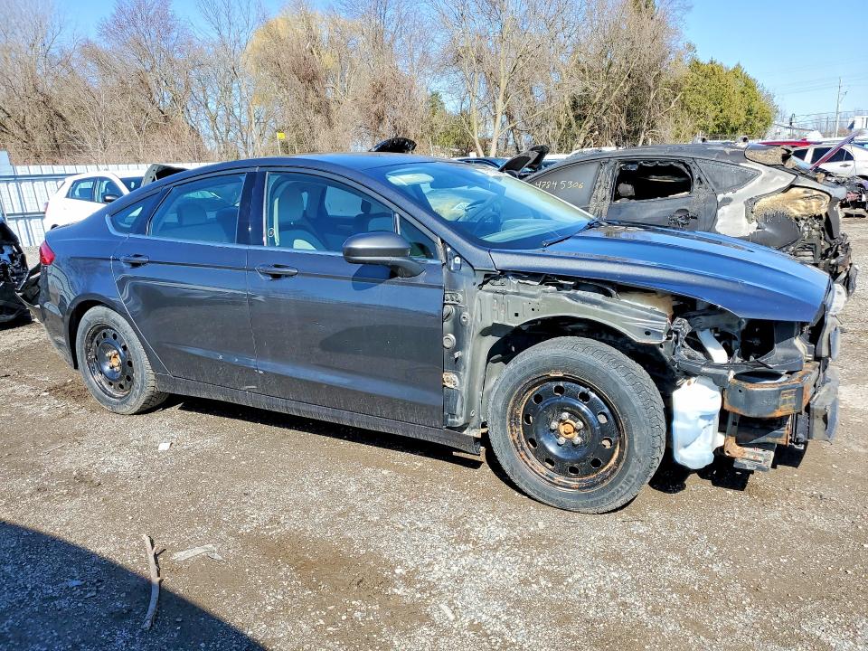 49106926 :رقم المزاد ، 3FA6P0HD4KR122947 vin ، 2019 Ford Fusion مزاد بيع