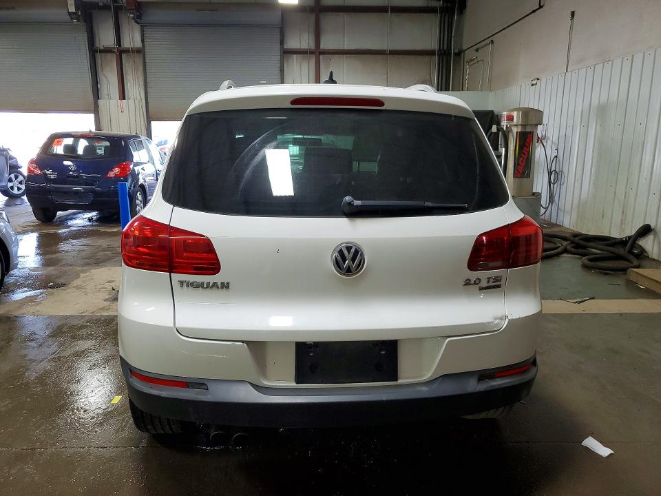 50671816 :رقم المزاد ، WVGBV7AX8DW548115 vin ، 2013 Volkswagen Tiguan مزاد بيع