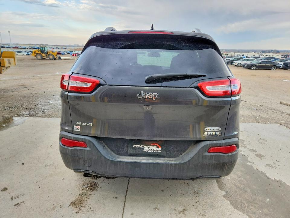 49450466 :رقم المزاد ، 1C4PJMCB1FW641115 vin ، 2015 Jeep Cherokee مزاد بيع