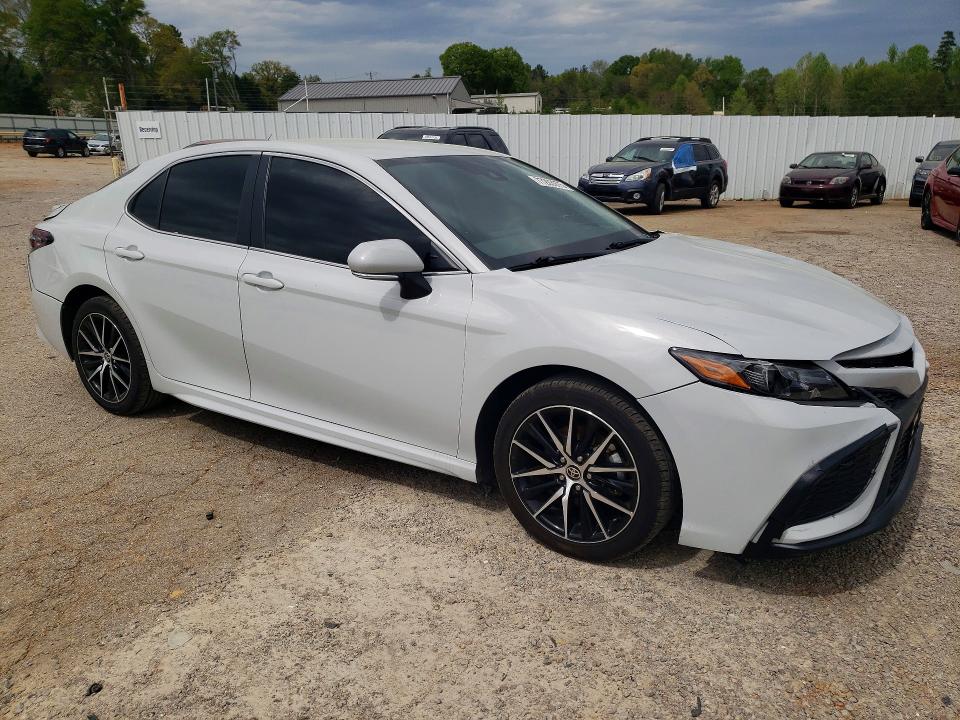 2024 Toyota Camry მანქანა იყიდება აუქციონზე, vin: 4T1G11AK2RU237253, აუქციონის ნომერი: 77203975
